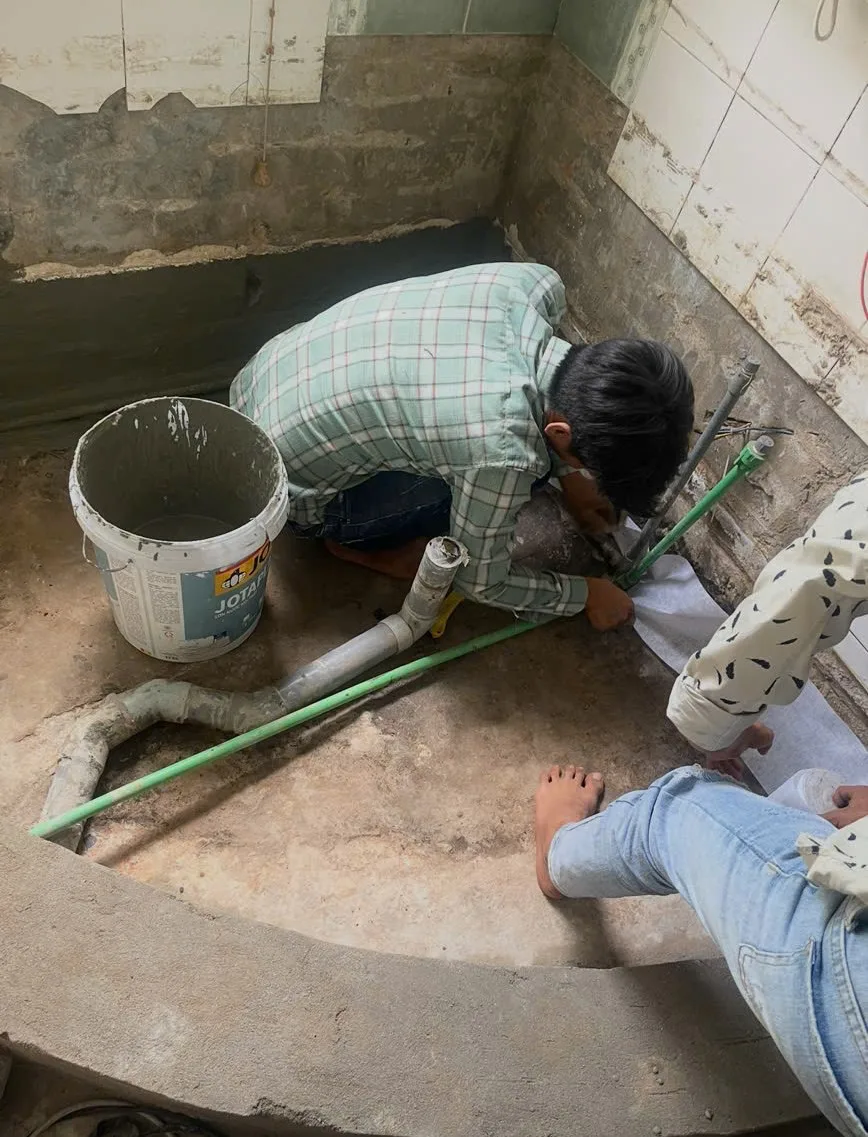 Bảo trì, sửa chữa phòng tắm và mái ngói biệt thự – ảnh thi công 2