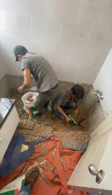 Cải tạo phòng tắm căn hộ chung cư – Trước