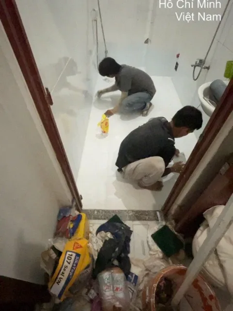 Thợ TDA ốp lát nhà vệ sinh nhà phố