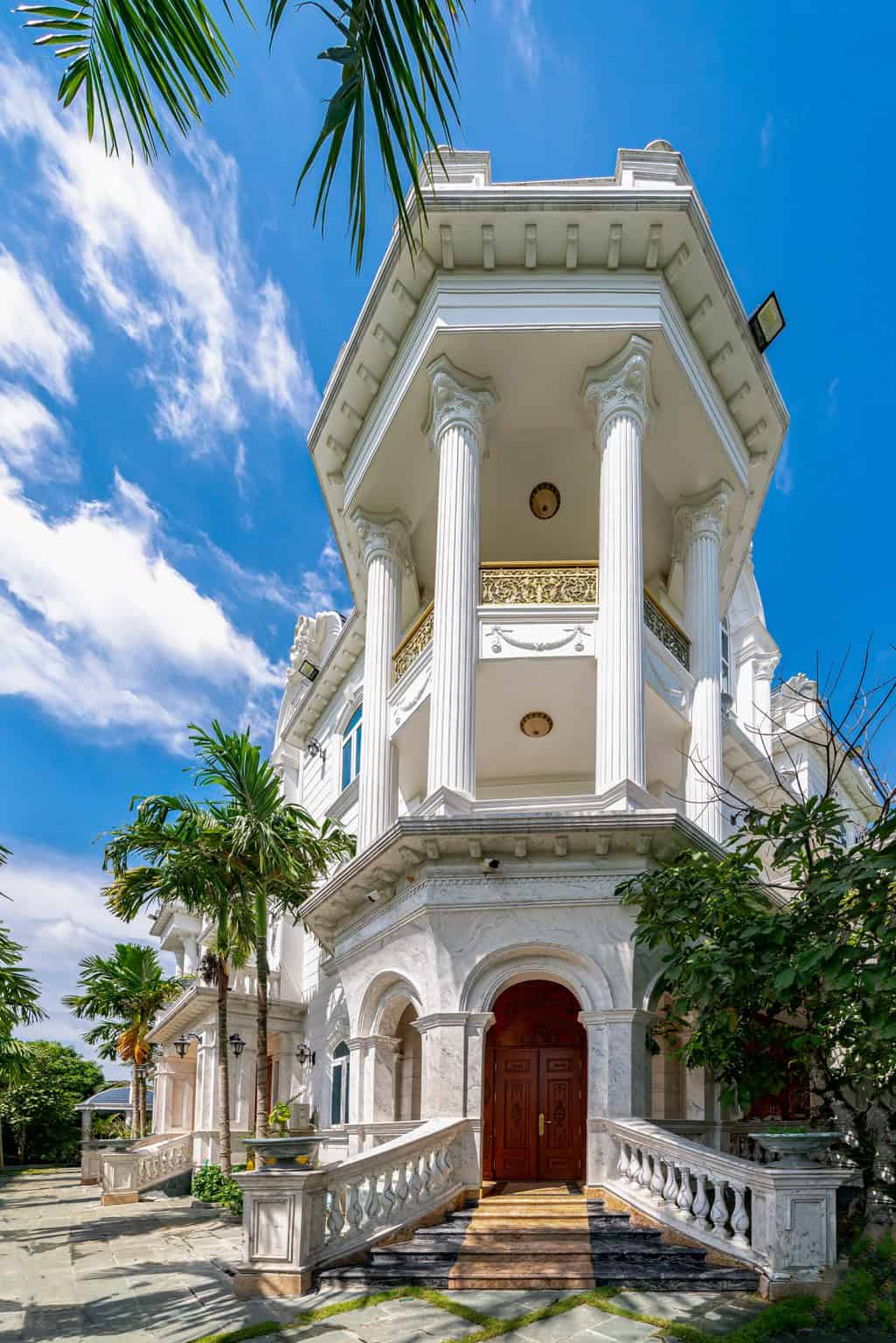 Biệt thự cổ điển