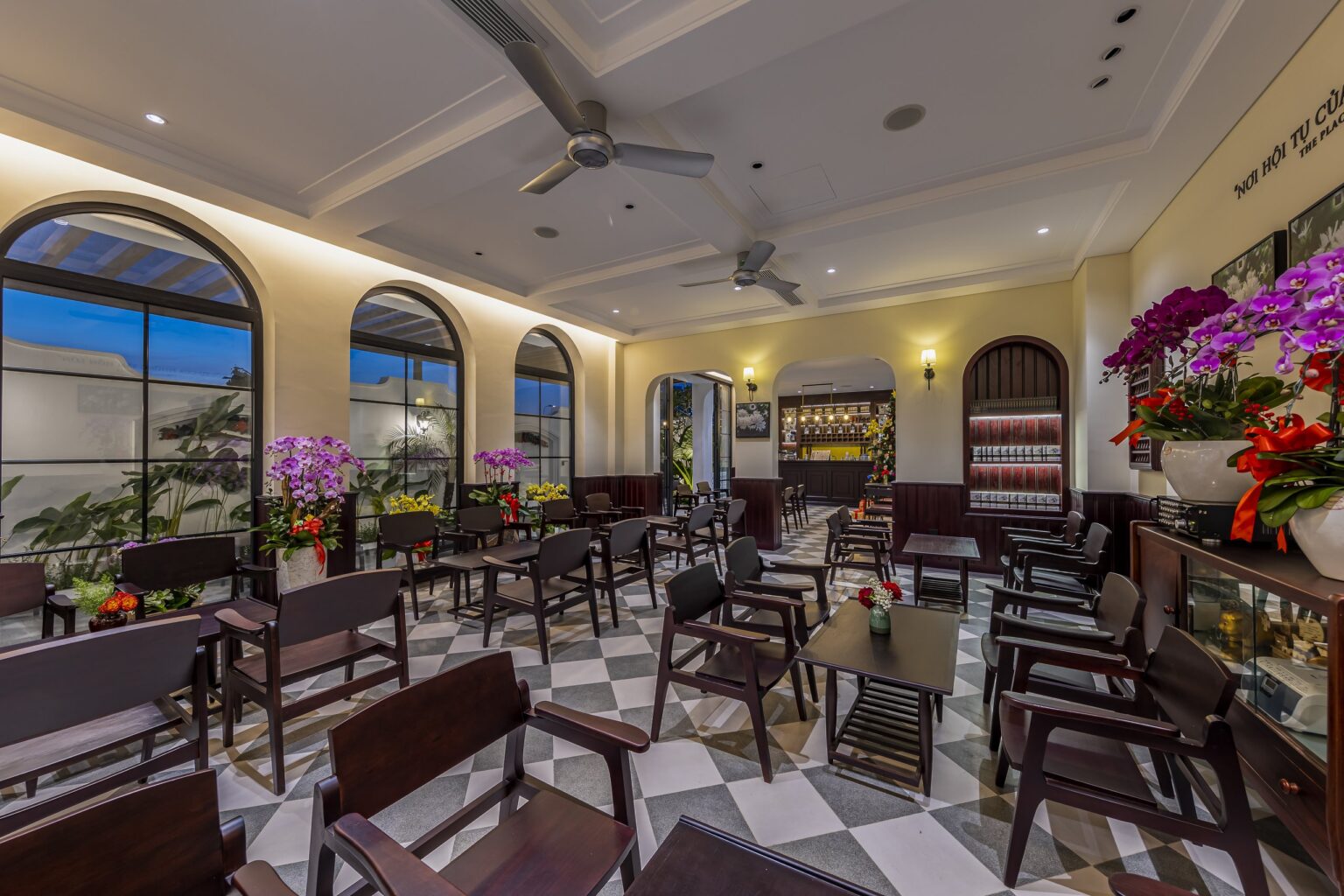 Thiết kế thi công biệt thự Địa Trung Hải 3 tầng kết hợp cafe Trung Nguyên E-Coffee – KDC Thái Sơn, Nhà Bè, TP.HCM