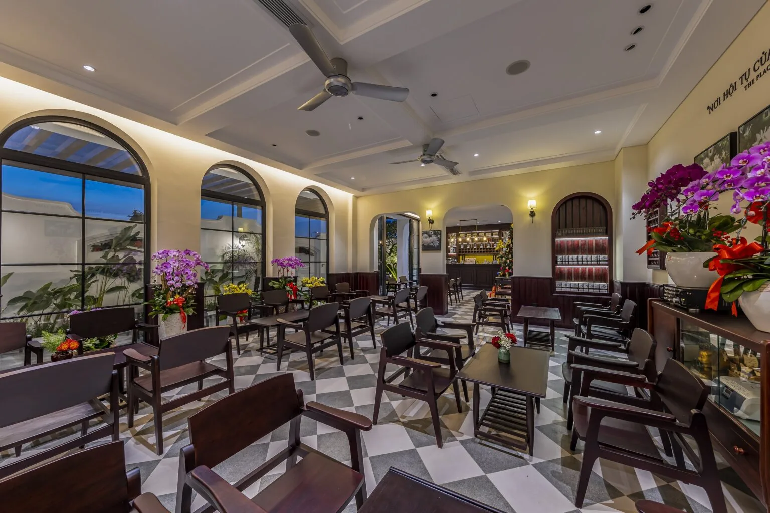 Thiết kế thi công biệt thự Địa Trung Hải 3 tầng kết hợp cafe Trung Nguyên E-Coffee – KDC Thái Sơn, Nhà Bè, TP.HCM