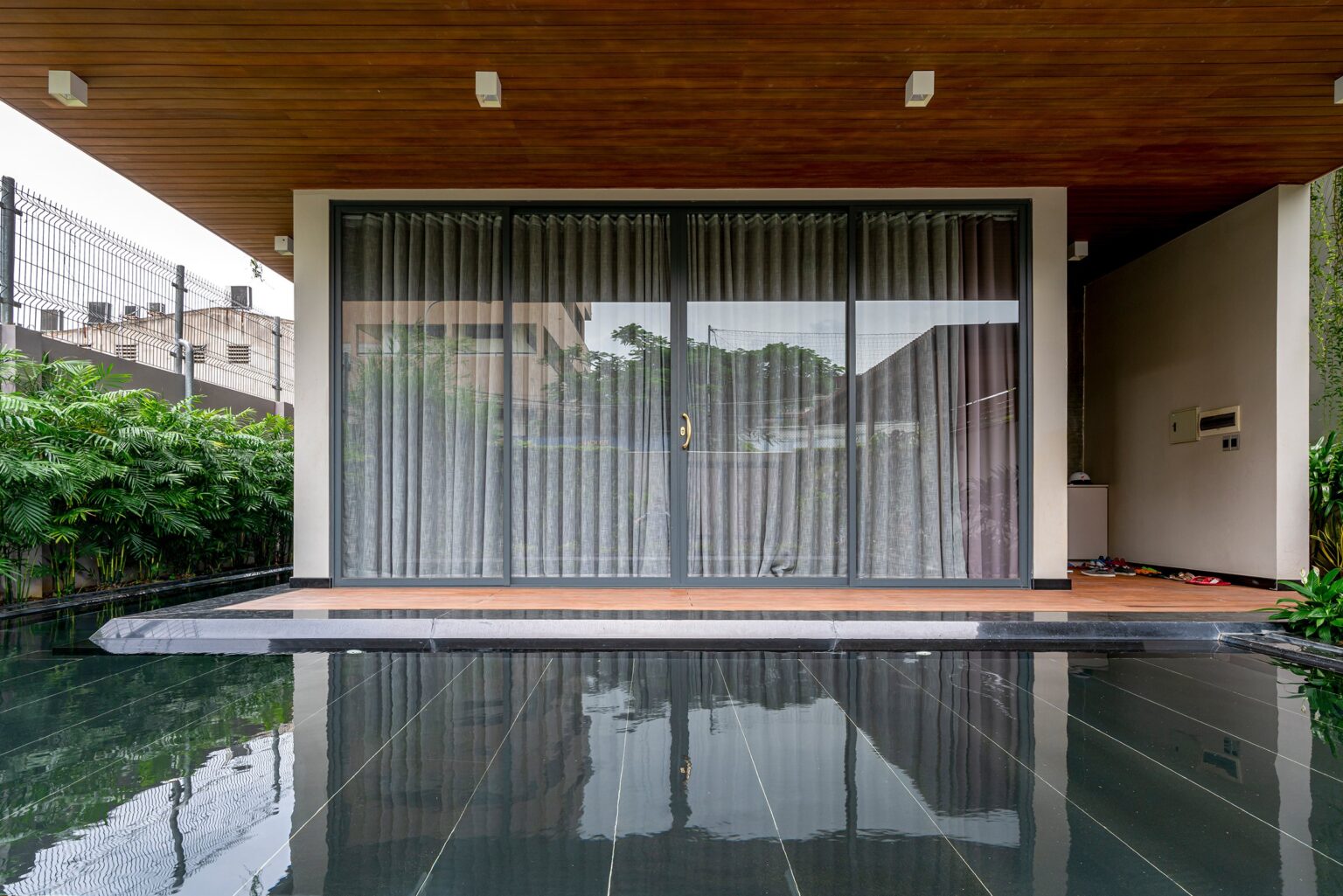 Thiết kế thi công biệt thự hiện đại nhiệt đới 3 tầng Duyet Villa Biên Hòa – Biên Hòa, Đồng Nai
