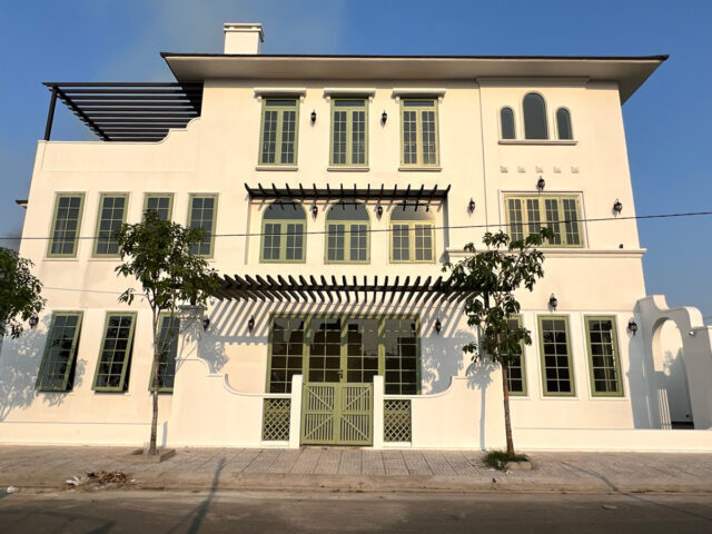Thiết kế thi công biệt thự tân cổ điển 3 tầng D1 Villa Địa Trung Hải