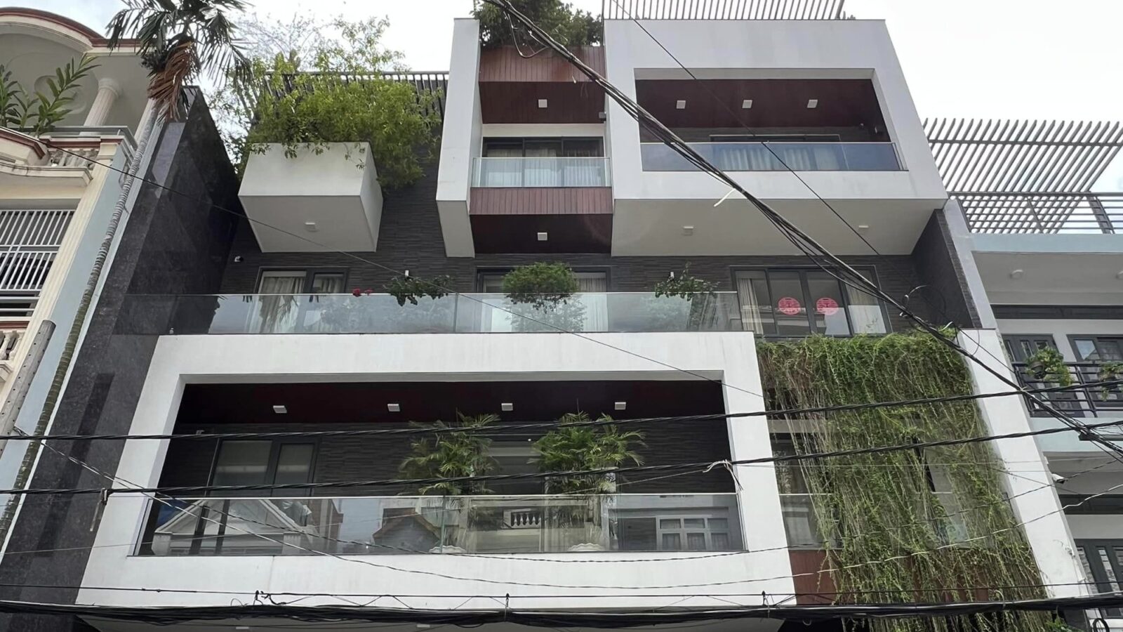 Thiết kế thi công nhà phố hiện đại 6 tầng SK Homes tại Tân Bình