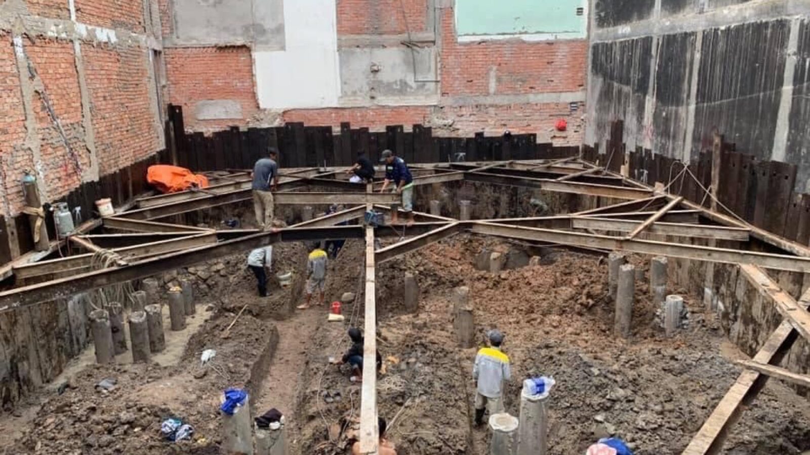 Thiết kế thi công nhà phố hiện đại 6 tầng SK Homes tại Tân Bình - thi công móng